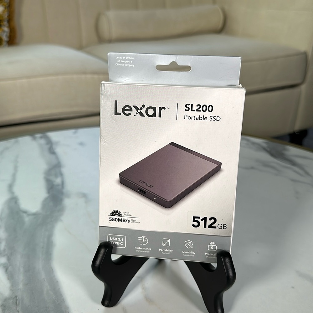 Lexar® SL200 Portable SSD 512gb  brand new